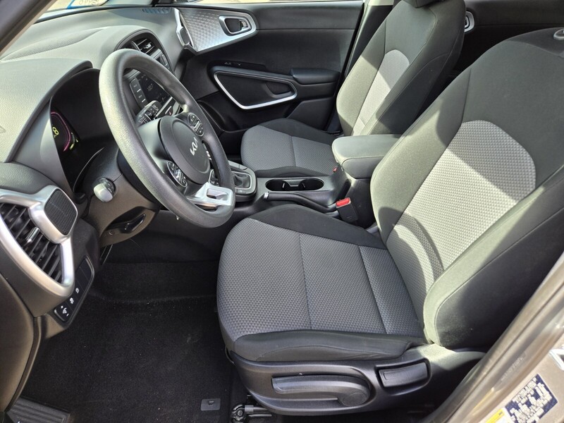 2023 Kia Soul LX photo 10