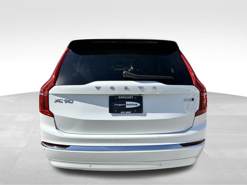 2024 Volvo XC90 B5 Core photo 6