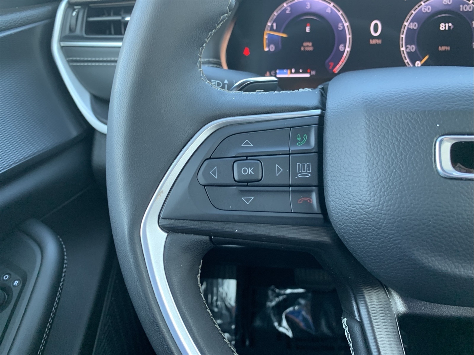 2024 Jeep Grand Cherokee Altitude photo 10