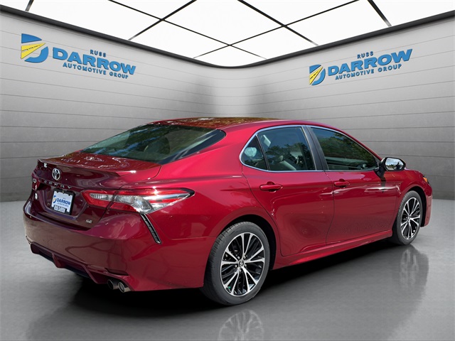 2018 Toyota Camry SE photo 5