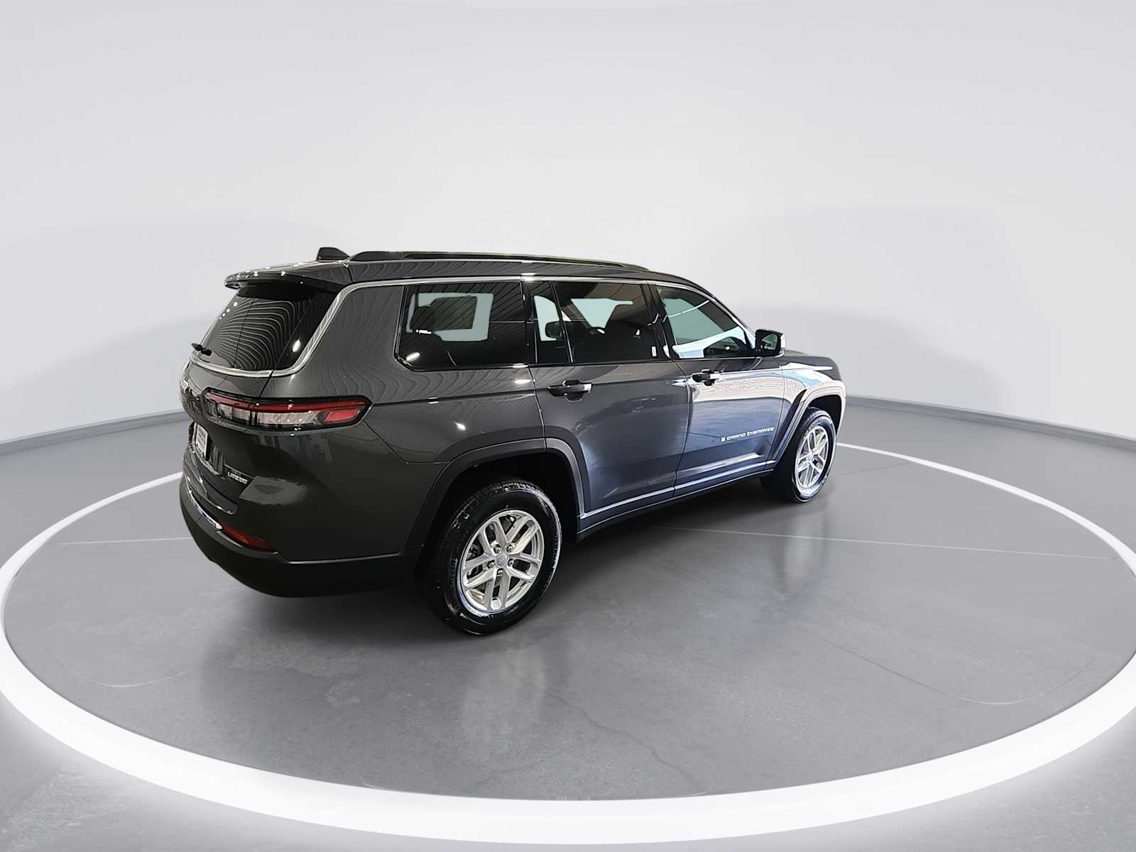 2025 Jeep Grand Cherokee Laredo X photo 8