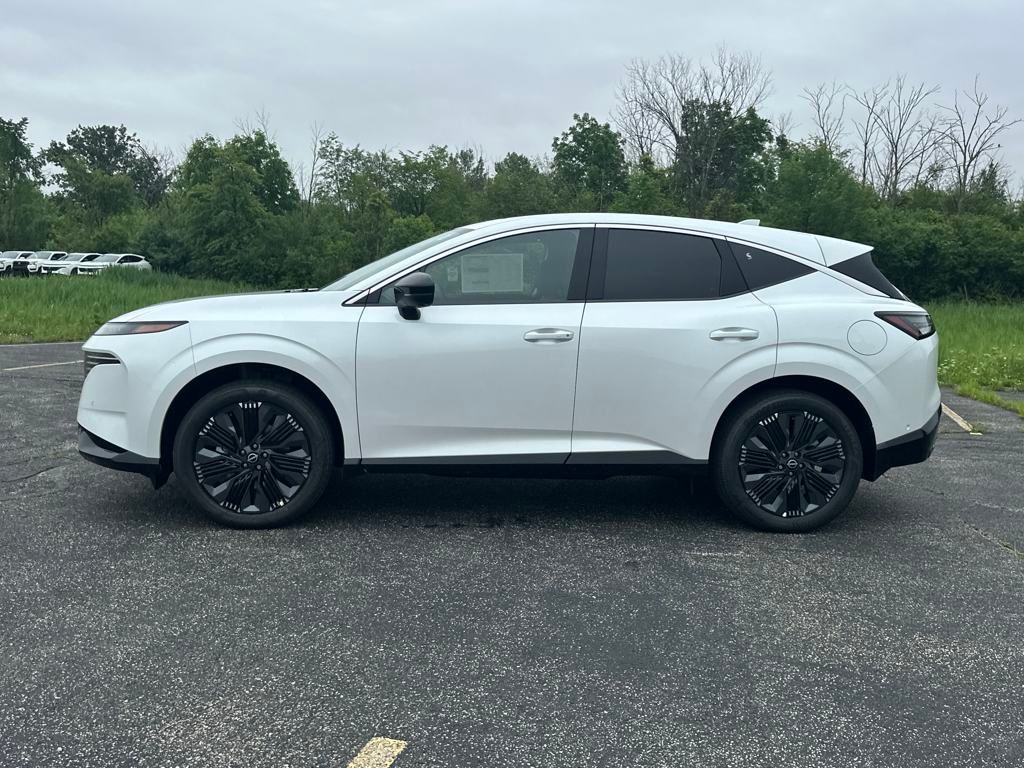 2025 Nissan Murano Platinum photo 2