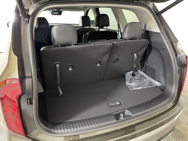 2025 Kia Telluride S photo 35