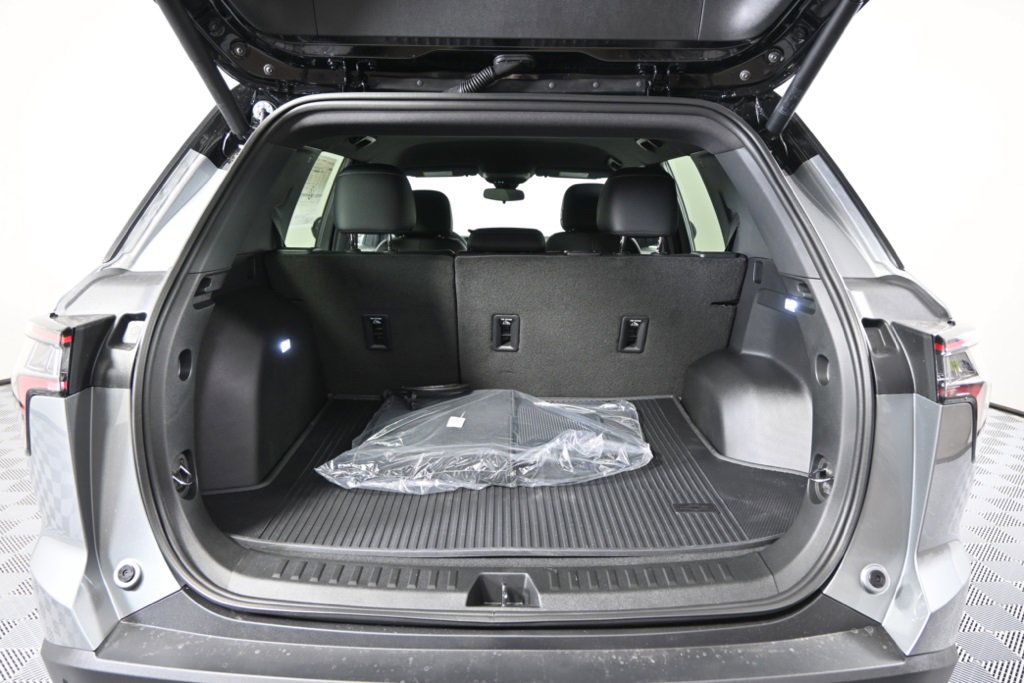 2026 Chevrolet Equinox LT photo 13