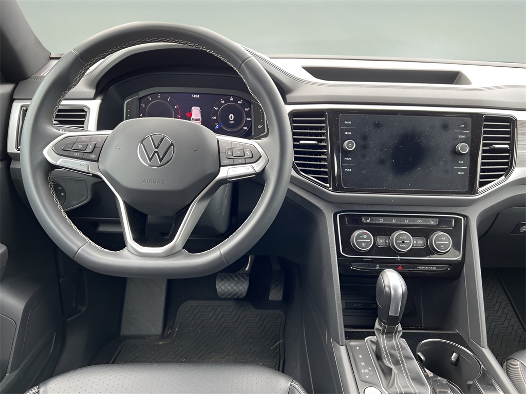2022 Volkswagen Atlas Cross Sport V6 SE Technology photo 19