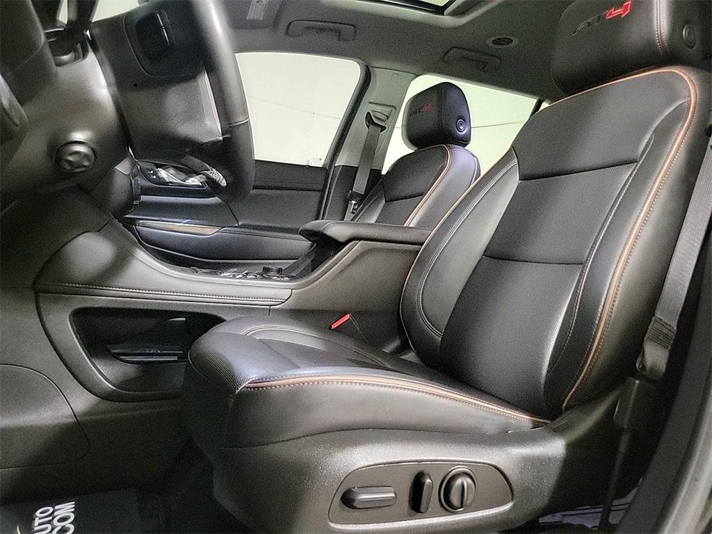 2023 GMC ACADIA - Image 12