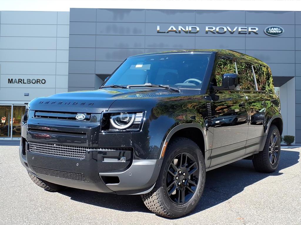 2026 Land Rover Defender S's photo