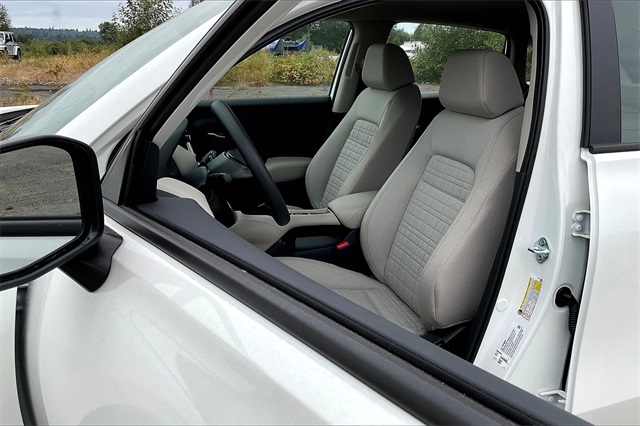 2025 Honda HR-V LX photo 9