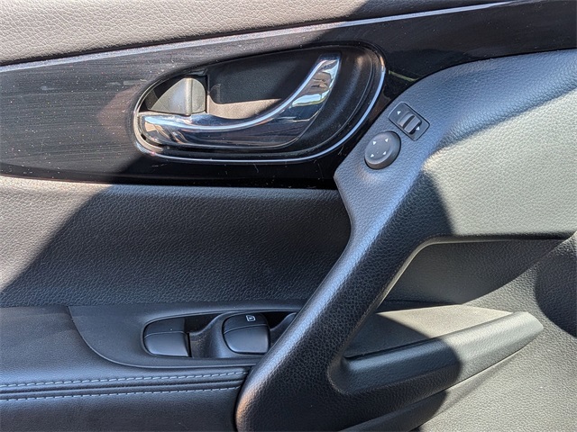 2021 Nissan Rogue Sport SV photo 7