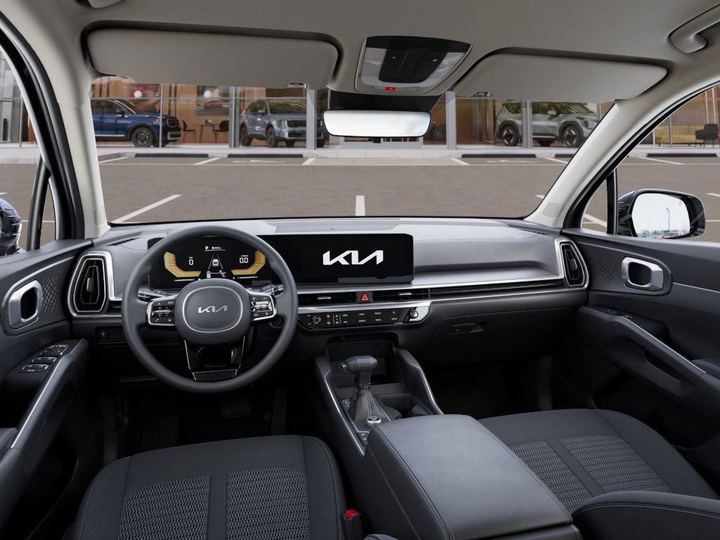 2025 Kia Sorento LX photo 13