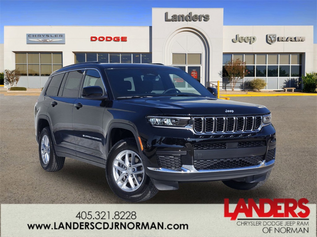 2025 Jeep Grand Cherokee L Laredo's photo