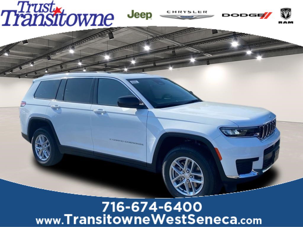 2025 Jeep Grand Cherokee L Laredo's photo