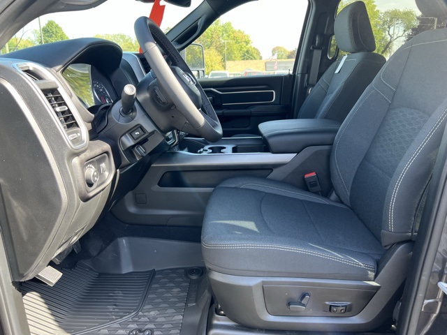 2025 Ram 2500 Big Horn photo 5