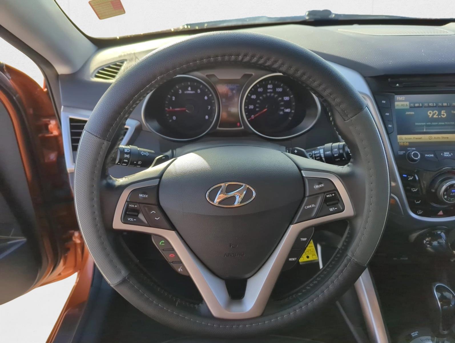 2015 Hyundai Veloster RE:FLEX Edition photo 13