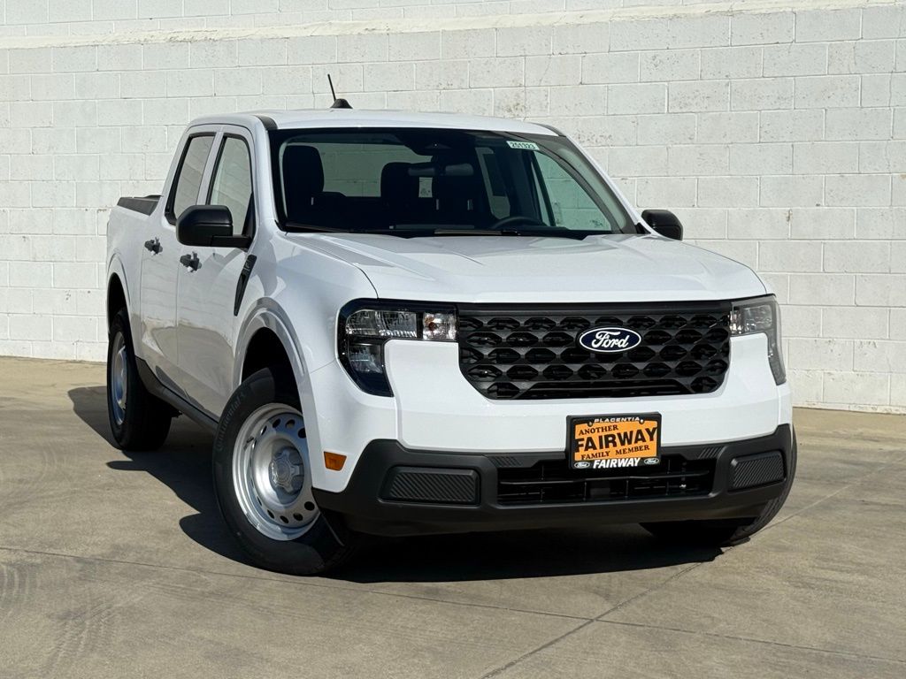 2025 Ford Maverick XL photo 2