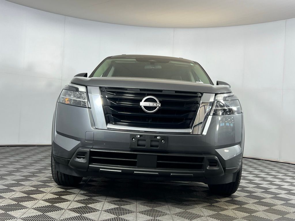 2022 Nissan Pathfinder SV photo 4