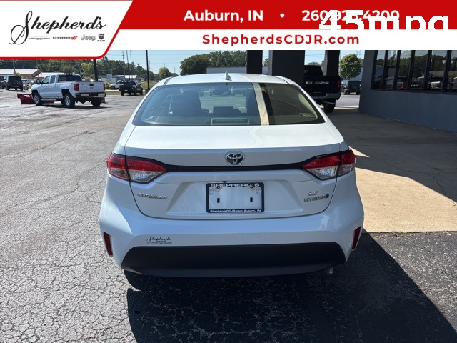 2024 Toyota Corolla LE photo 9