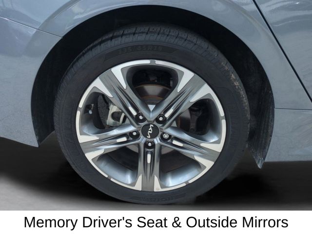 2024 Kia K5 EX photo 11