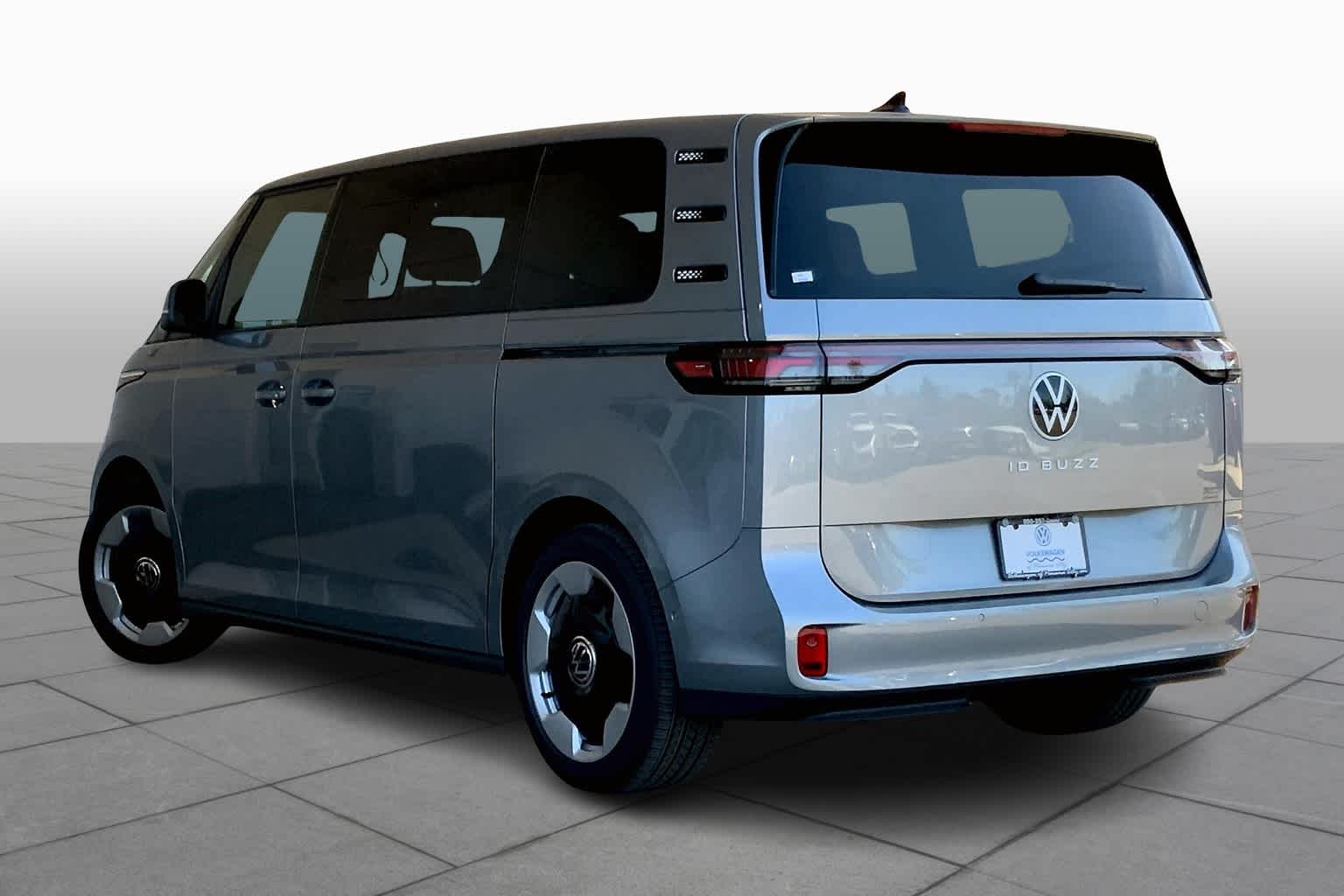 2025 Volkswagen ID. Buzz Pro Plus photo 12