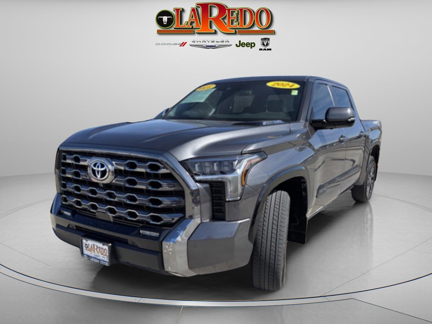 2024 Toyota RAV4 Platinum photo 3