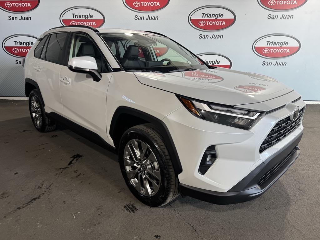 2025 Toyota RAV4 XLE Premium photo 3