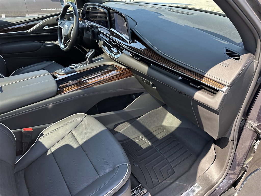 2023 Cadillac Escalade ESV Premium Luxury photo 32