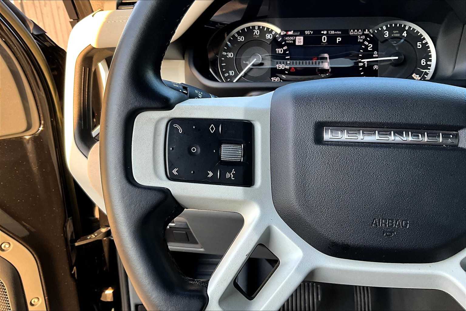 2023 Land Rover Defender X-Dynamic SE photo 42