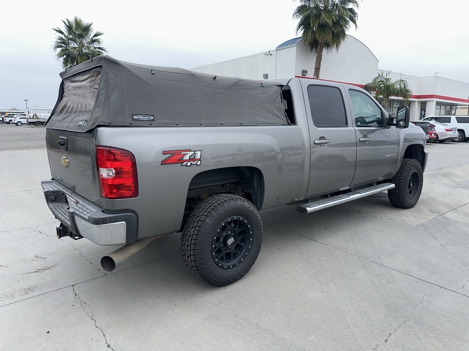 2013 Chevrolet Silverado 3500HD LTZ photo 3