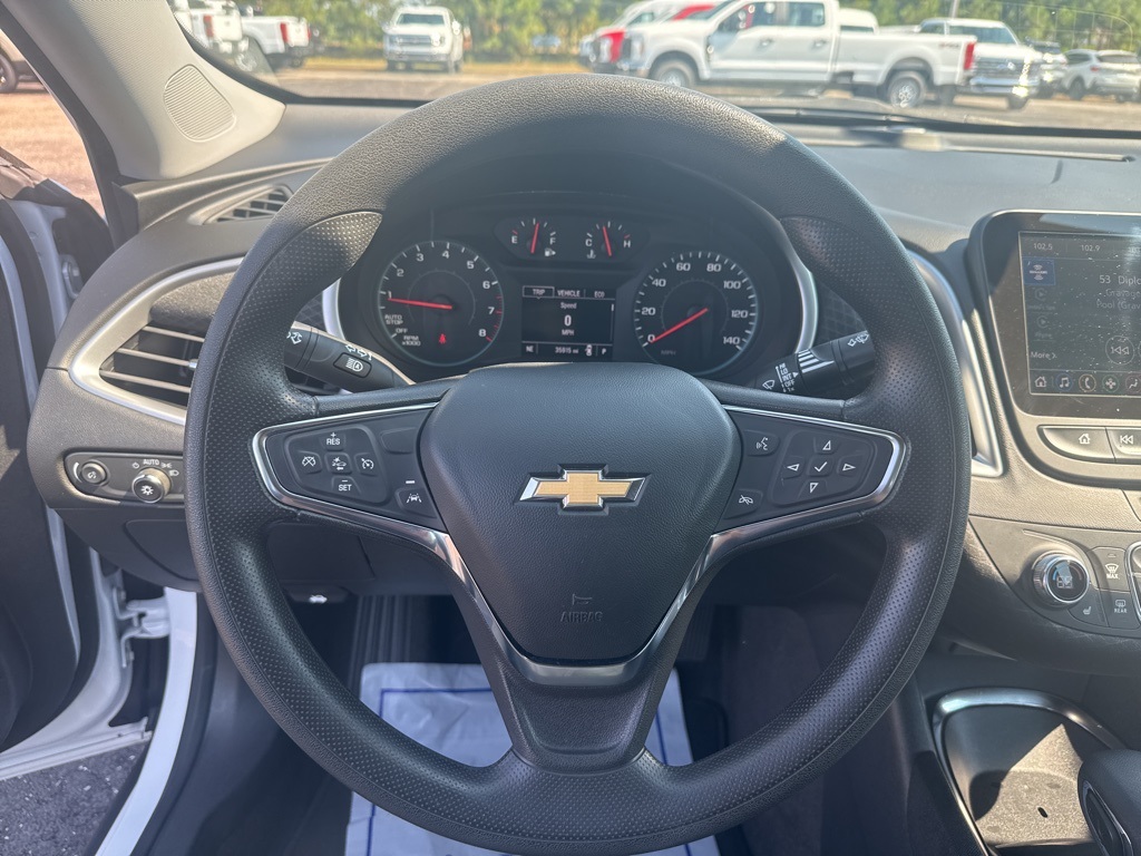 2024 Chevrolet Malibu 1LT photo 3