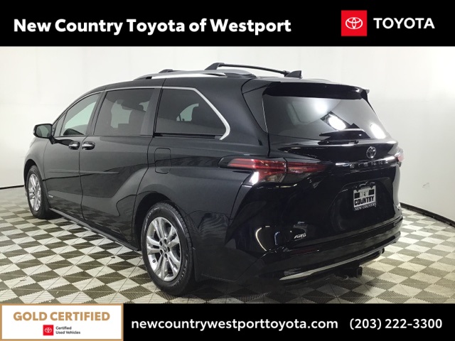 2021 Toyota Sienna Platinum photo 3