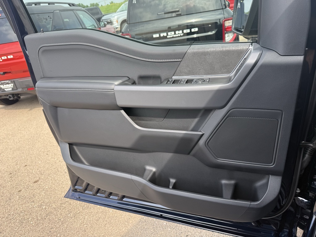 2025 Ford F-150 XLT photo 52