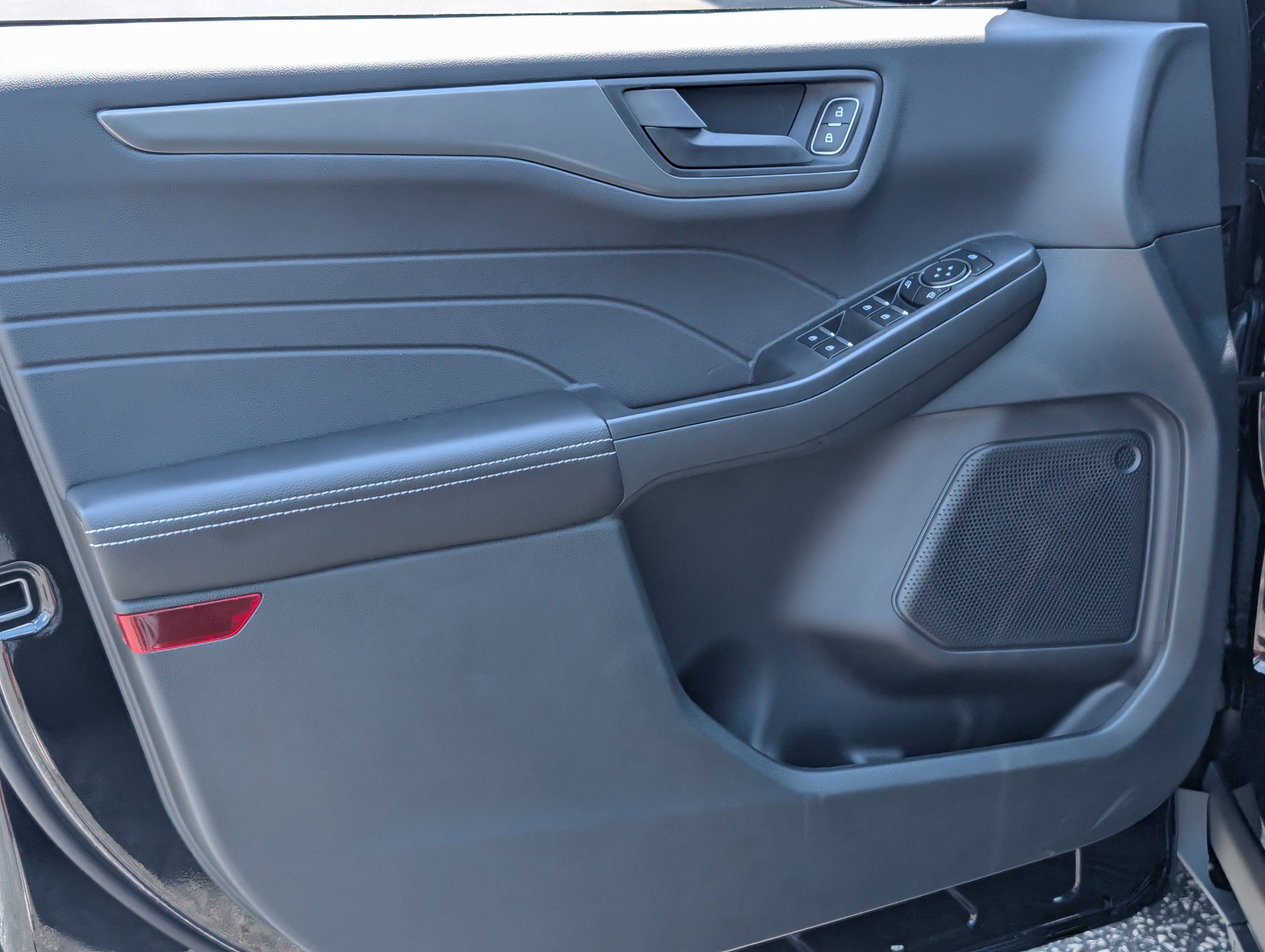 2025 Ford Escape Active photo 2