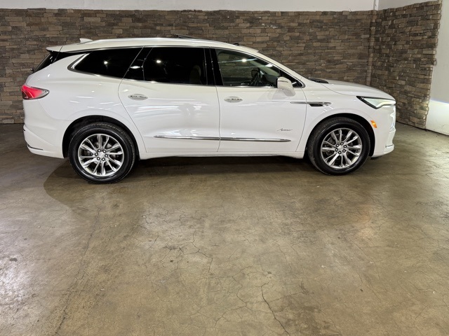 2022 Buick Enclave Avenir photo 9