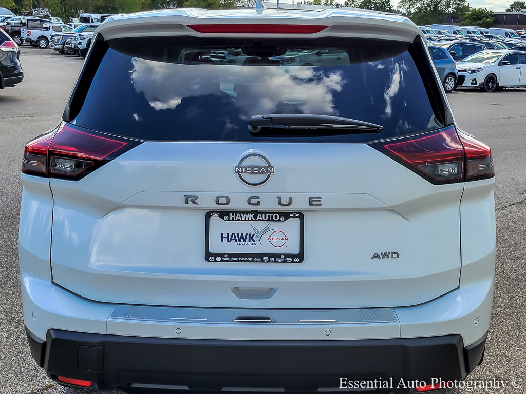 2026 Nissan Rogue SV photo 4