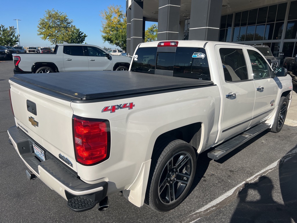 2015 Chevrolet Silverado 1500 High Country photo 2