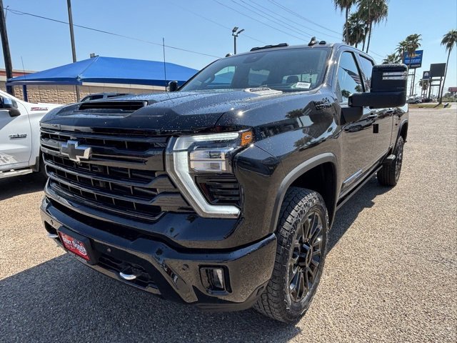 2025 Chevrolet Silverado 2500HD High Country photo 2