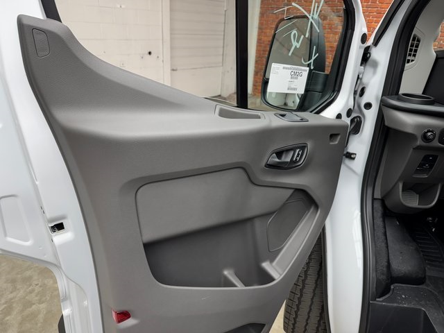 2025 Ford Transit Cargo Van photo 9