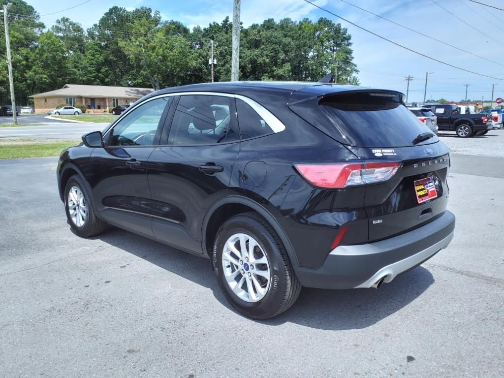 2022 Ford Escape SE photo 3