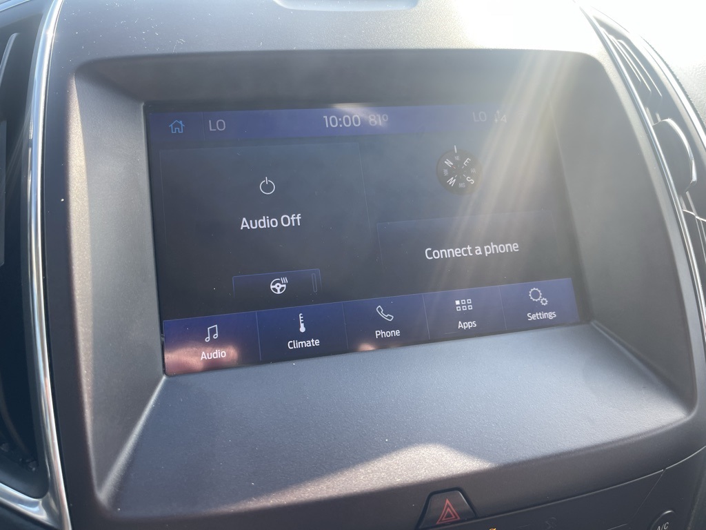2020 Ford Edge Titanium photo 19