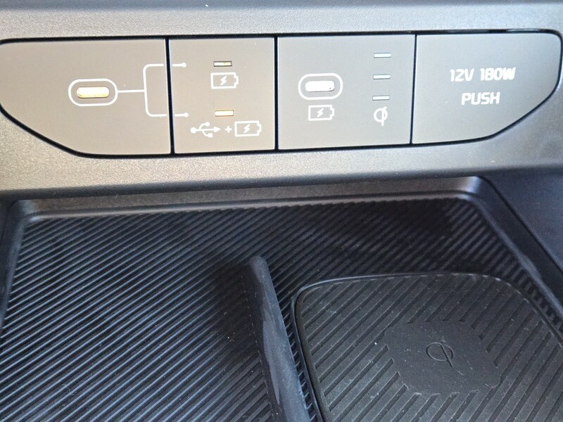 2025 Kia K5 GT-Line photo 11