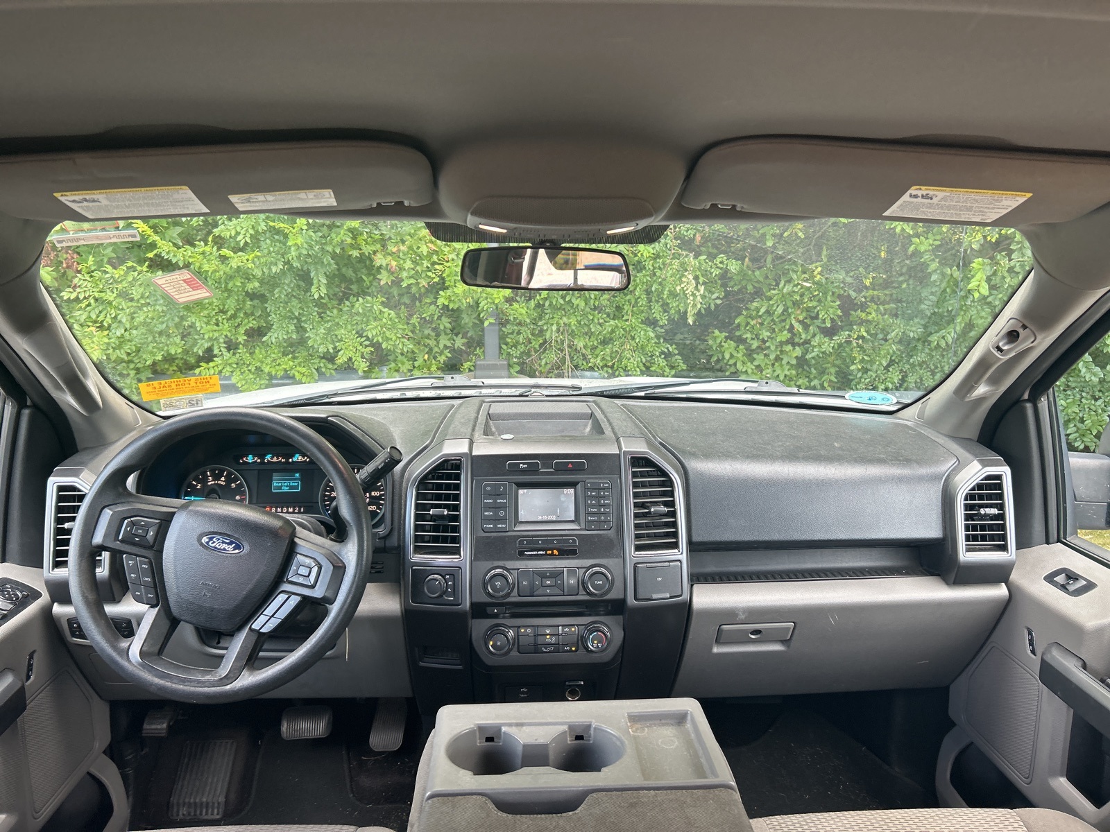 2017 Ford F-150 XLT photo 2
