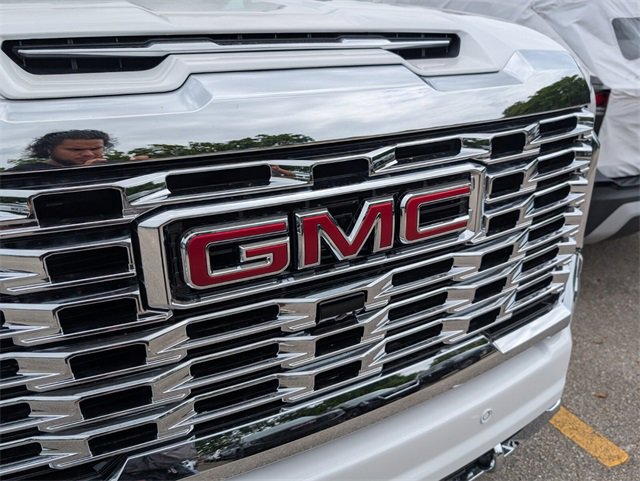 2025 Gmc Sierra 2500 HD Denali photo 3