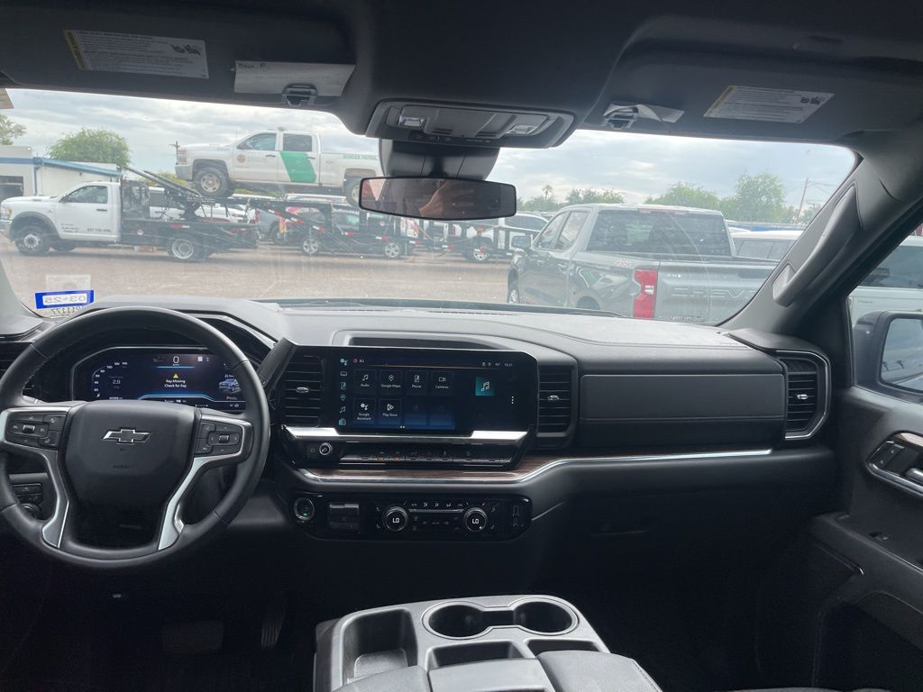 2023 Chevrolet Silverado 1500 RST photo 18