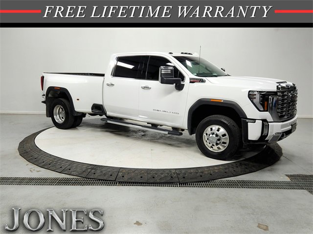 2025 GMC Sierra 3500HD Denali's photo