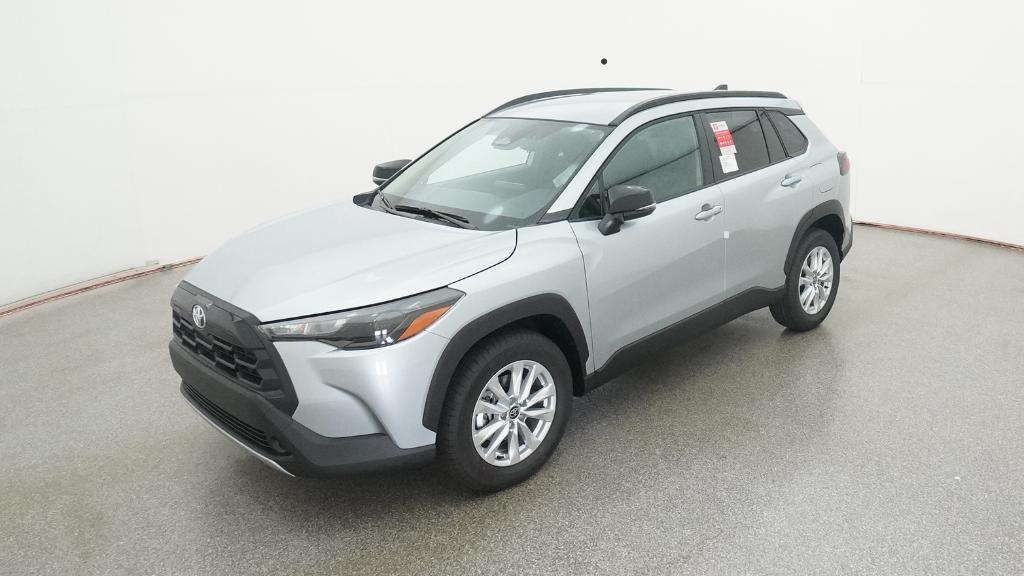 2026 Toyota Corolla Cross LE's photo
