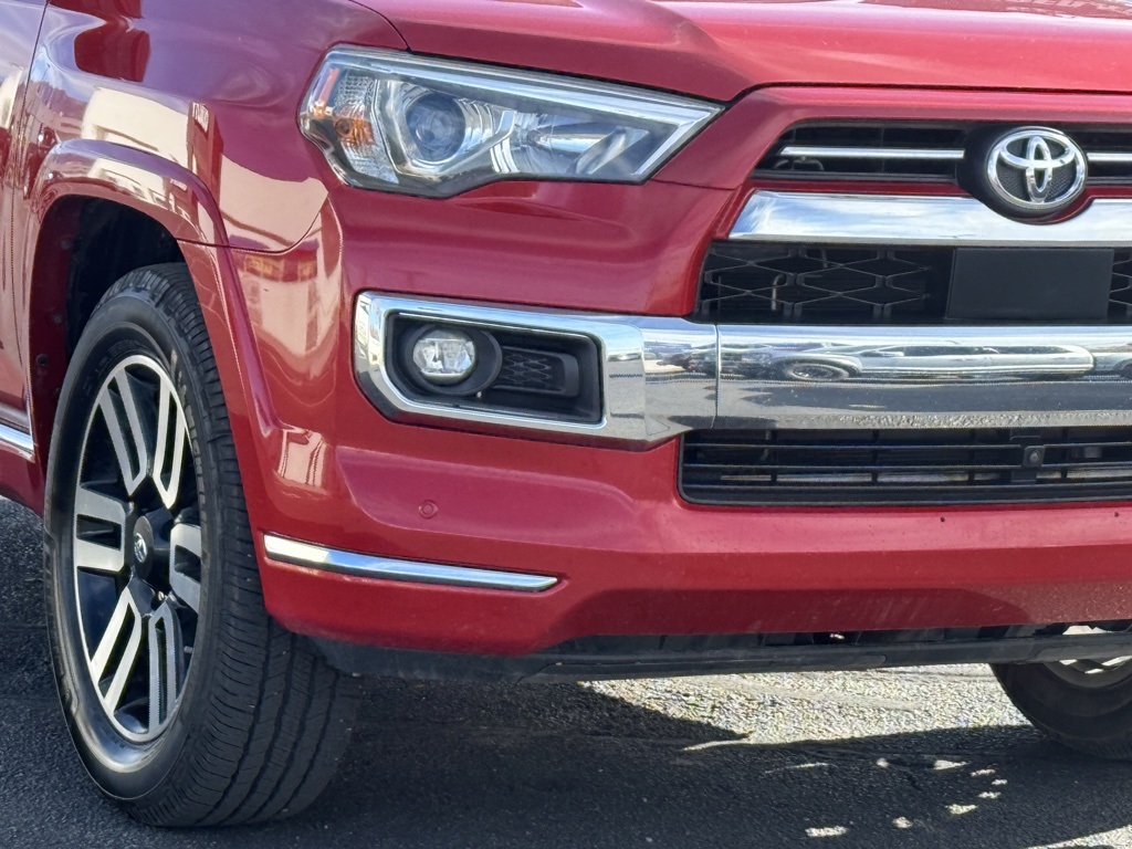 2022 Toyota 4Runner Limited photo 2