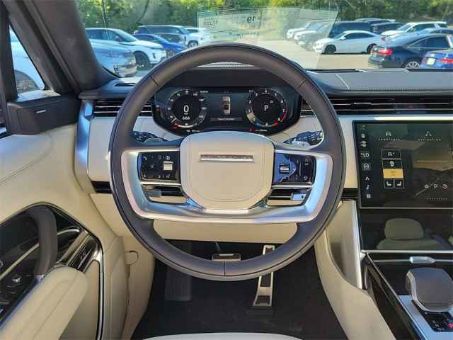 2025 Land Rover Range Rover SE photo 23