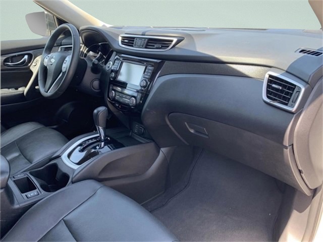 2014 Nissan Rogue SL photo 9