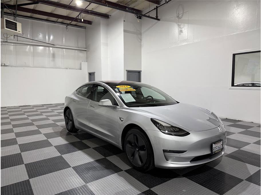 2018 Tesla Model 3 Long Range photo 2