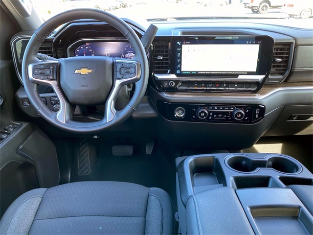 2024 Chevrolet Silverado 1500 LT photo 10